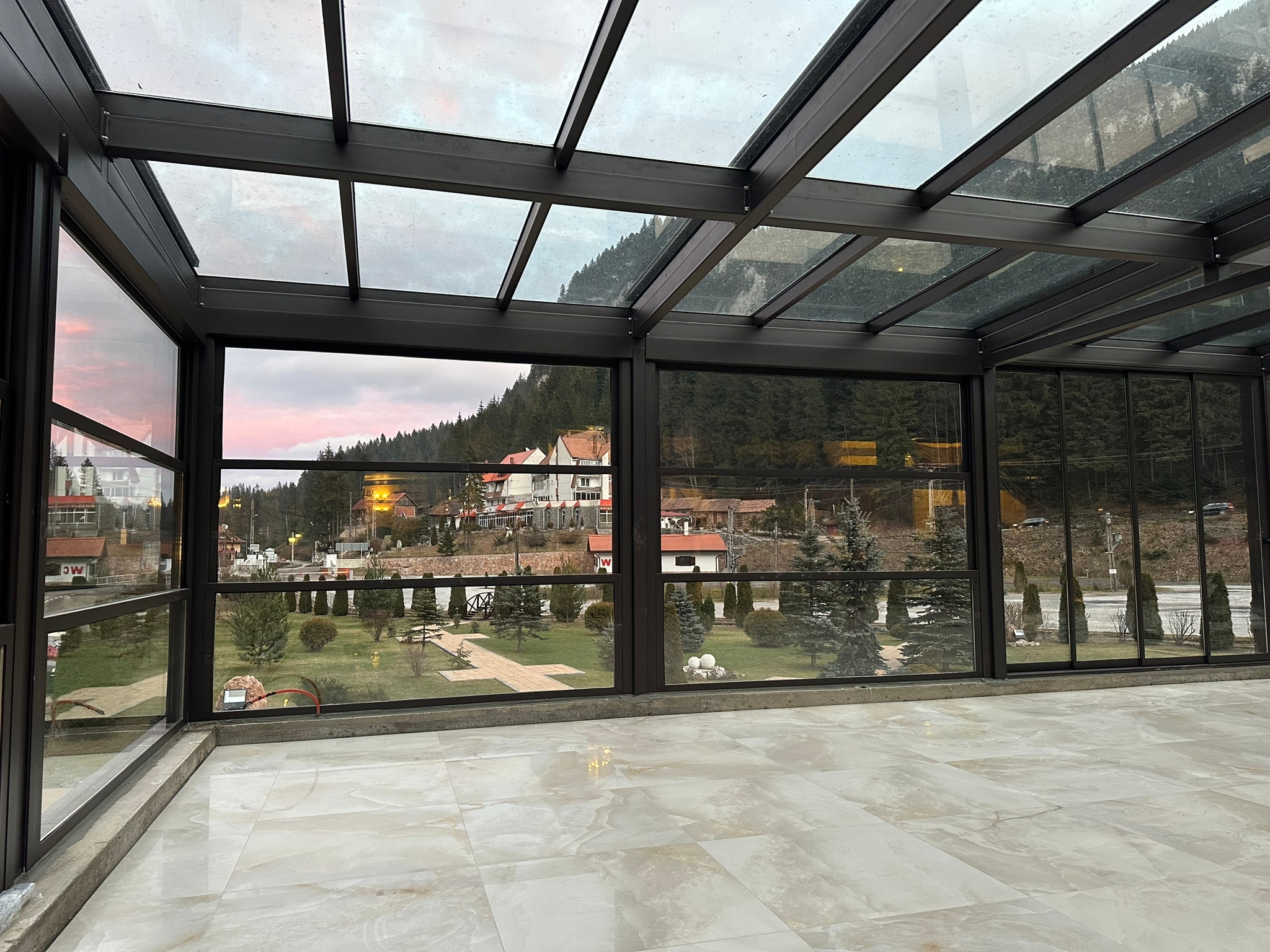 Sabit Cam Çatı